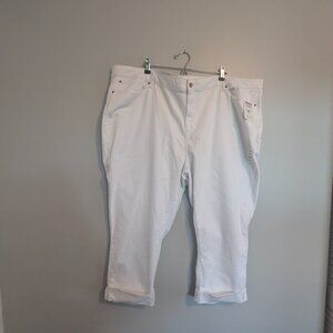 Signature Gold Levis Strauss Women's S 28/W39 White Mid-Rise Capri New